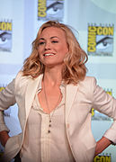 Yvonne Strahovski 3.jpg