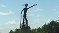 Escultura realizada en hierro, para homenajear a los trabajadores del Puente General Belgrano, ubicado sobre la cabecera chaqueña.