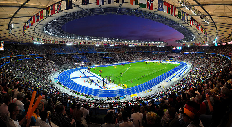 File:Berliner Olympiastadion night 4718x2587.jpg