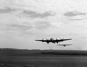 Вылет Halifax и Airspeed Horsa из Англии в Северную Африку