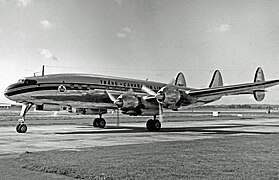 Un Lockheed L1049C nella livrea 1940.