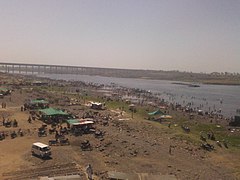 People at narmada river.jpg