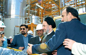 Mohammad Khatami - South Pars Gas-Condensate field - January 25, 2002.png