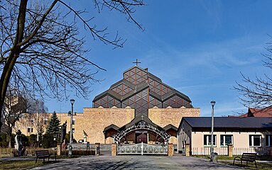 Kościół Matki Boskiej Częstochowskiej i bł. Wincentego Kadłubka.