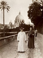 Thumbnail for File:Papa Pio XI con Monsignor Carlo Confalonieri.jpg