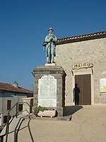 Poilu baïonnette au canon (d) (monument aux morts)