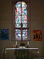 Altar mit Chorfenster