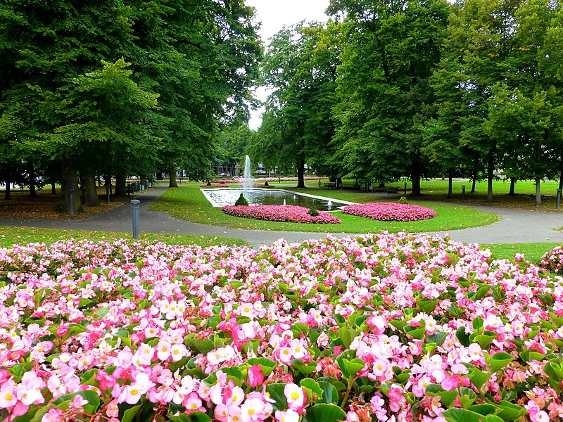 File:Aachen - Kurpark - panoramio.jpg