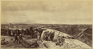 Le bastion 40, à la porte de Saint-Ouen, avec le canon « Joséphine »[49].