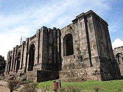 Exterior de las Ruinas de Santiago Apóstol