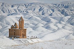 First place: Saint John Church of Sohrol is a 5th or 6th century Armenian Catholic church in Sohrol, Shabestar, Iran. – צושרײַבונג: Farzin Izaddoust dar / CC BY SA 4.0