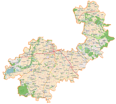 Mapa konturowa powiatu wrocławskiego, w centrum znajduje się punkt z opisem „Zamek w Smolcu”