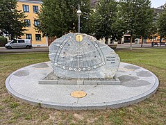 20240727 xl 1706-Sonnenuhranlage Malchin, Kirchplatz, 2019 2.jpg