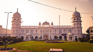 Gurdwara Janam Asthan (151717).jpg