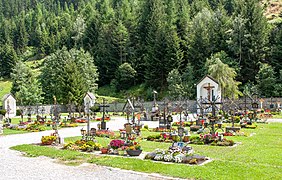 Kaunertal Friedhof Feichten.jpg