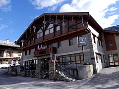 Mairie de Mâcot-la-Plagne (novembre 2022).JPG