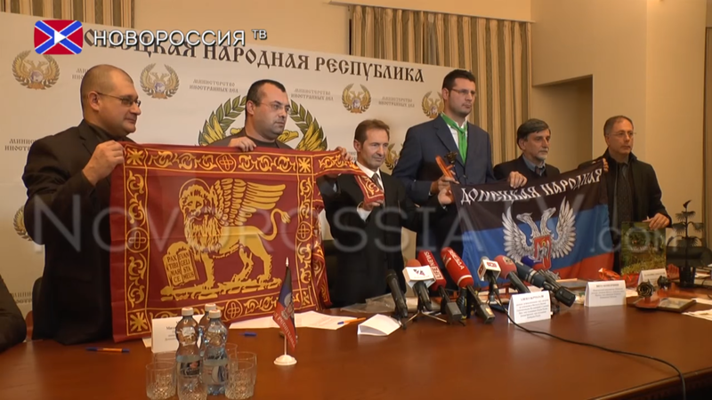 File:DPR and Venetian flags held by delegations.png