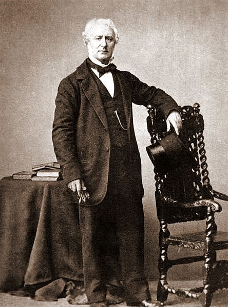 File:Carlo Marochetti, standing.jpg