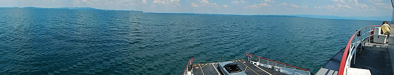 File:180 ° Blick von der Fähre Romanshorn - Friedrichshafen - panoramio.jpg