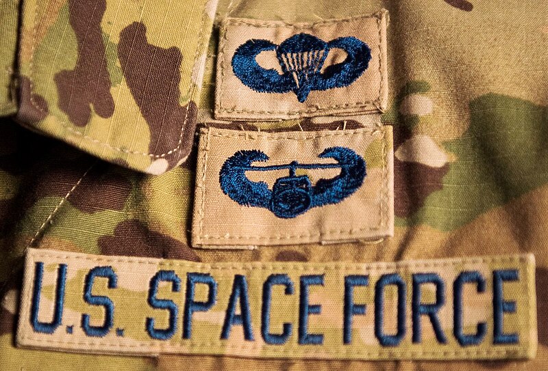 File:US Space Force Parachutist Badge and Air Assault Badge.jpg