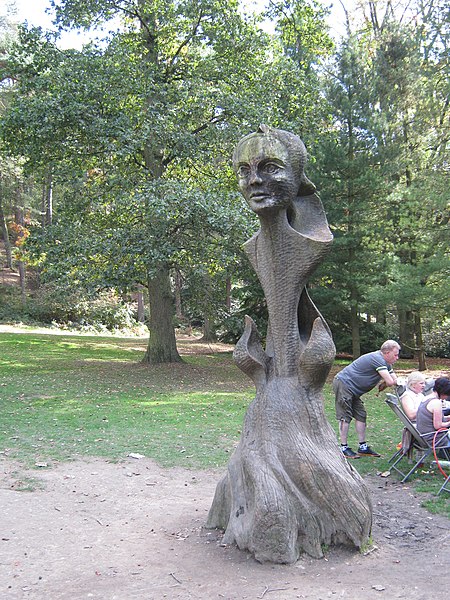 File:Lickey Hills Sculptures - 4 - geograph.org.uk - 2650079.jpg