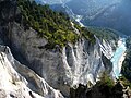 Le cañon rhenan (Ruinaulta) in le canton switze de Grisones