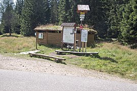 Crossroads at Dzial Izerski 01.jpg