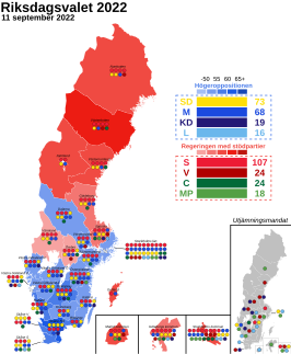 Resultaat: zetelverdeling (bolletjes) en grootste coalitie per kiesomschrijving (achtergrondkleur)