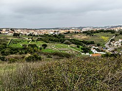 Horizonte de Polima, com a Villa Romana de Freiria em primeiro plano, vista do Outeiro de Polima.