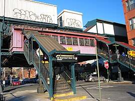 Station entrance in December 2004, prior to the construction of the direct connection to the IND complex