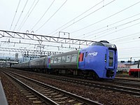 JR北海道キハ283系（小松製11 L級エンジンと直結4段式変速機を装備）