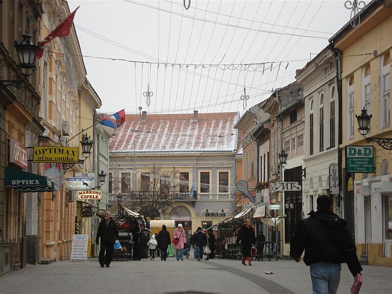 File:Centar Novi Sad.jpg