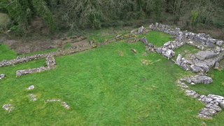 Pentref Celtaidd Din Lligwy Celtic village (pre-Roman) nr Moelfre, Ynys Mon, Wales 22.png