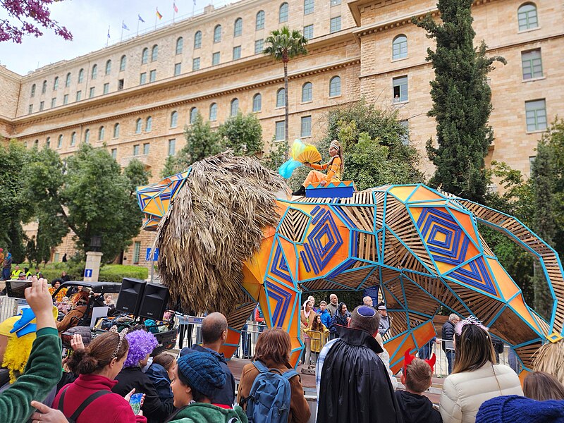 File:2024 Jerusalem purim parade 8.jpg