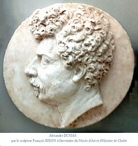 Alexandre Dumas vu par le sculpteur François Biron.