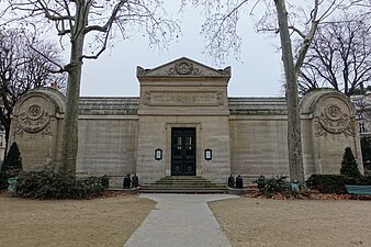 Pavillon d'entrée rue Pasquier.