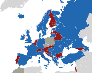 Um mapa colorido dos países da Europa