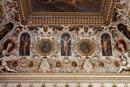 Renaissance stucco volutes on the ceiling from the King's Staircase, Palace of Fontainebleau, France, by Francesco Primaticcio, c.1541-1545[11]