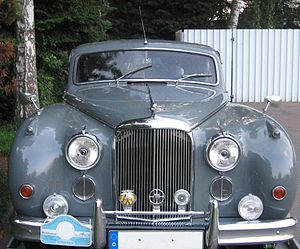 Jaguar_Mark_IX_-_front