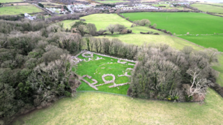 Pentref Celtaidd Din Lligwy Celtic village (pre-Roman) nr Moelfre, Ynys Mon, Wales 15.png