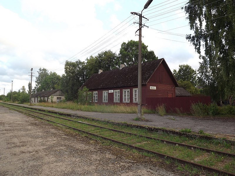 File:Mõisaküla vaksalihoone.JPG