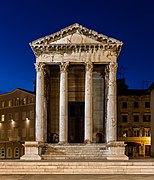 Templo de Augusto, Pula, Croacia, 2017-04-17, DD 71-73 HDR.jpg