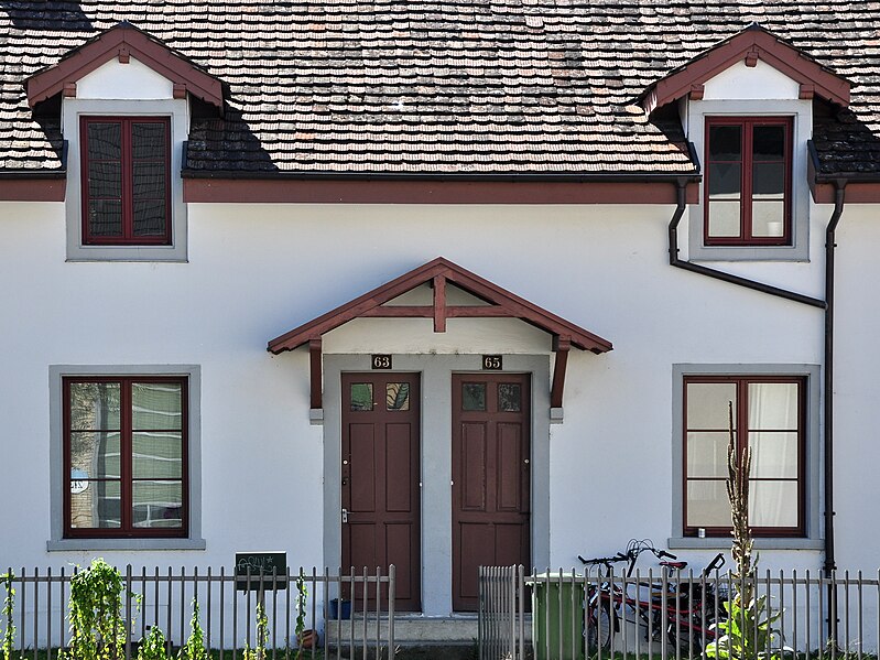 File:Winterthur - Lokomotivfabrik mit Arbeitersiedlung, Zürcherstrasse 41 2011-09-09 13-24-08.jpg