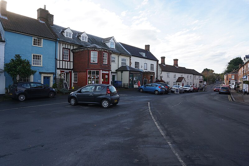 File:Market Place, Reepham - geograph.org.uk - 5998126.jpg