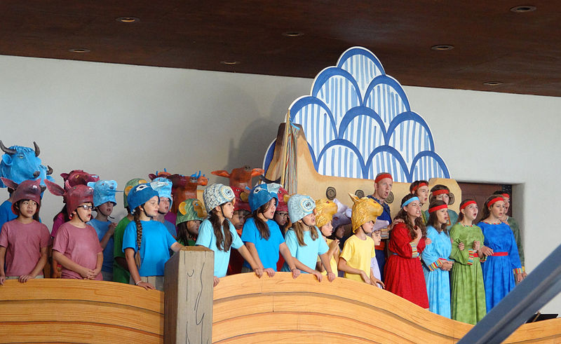 File:Noah's Flood-Santa-Fe-Opera-2013.jpg