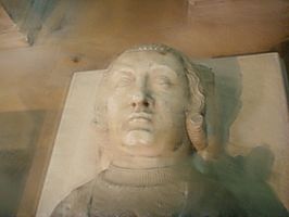 Grafmonument van Karel van Valois in de kathedraal van Saint-Denis.