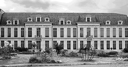 Hôtel d'Aumont (1644-1648), por Luis Le Vau.