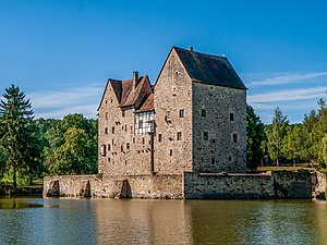 49. Platz: Ermell mit Burg Brennhausen bei Sulzdorf an der Lederhecke im Landkreis Rhön-Grabfeld