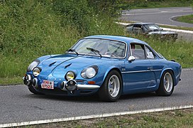 Um Alpine A110, esportivo com disposição RR.