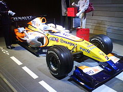 Renault R27.JPG